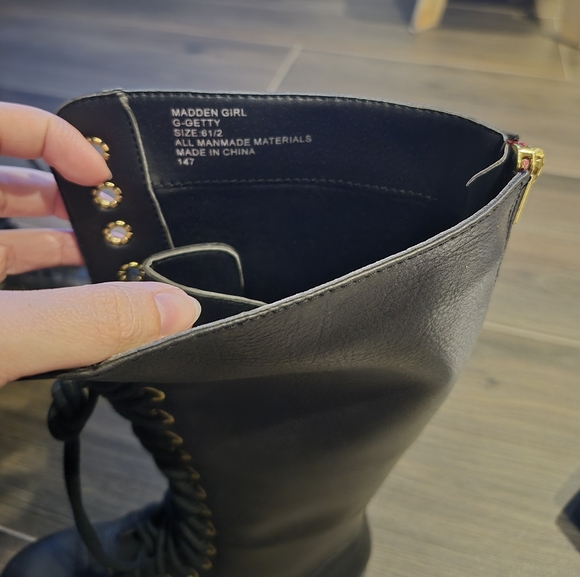 Madden Girl Black Lace Up Boots Sturdy Combat Style - Picture 6 of 7